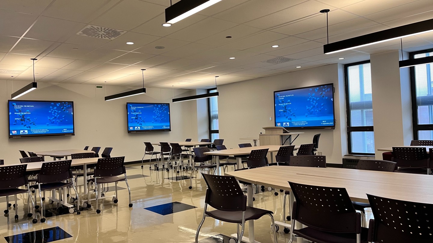 Salle de classe adaptée aux pratiques pédagogiques à impact élevé